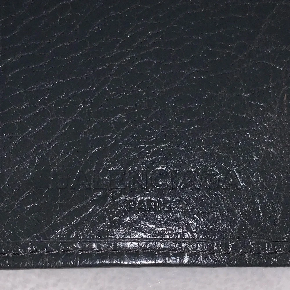 Balenciaga distressed leather key holder, amazing hardware! 100% AUTHENTIC - Picture 9 of 13